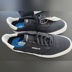 Brand New Canvas Adidas Shoe Men's 8, Women's 9